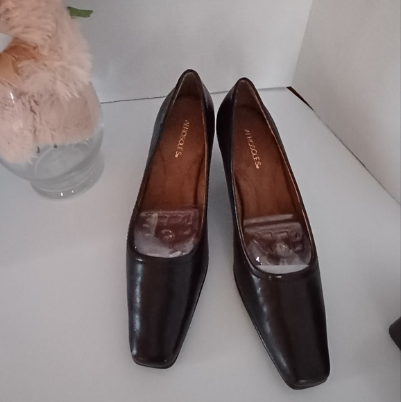 Aerosoles ENVY VN Women's Pump Size 6M Brown Leather Upper. - Picture 2 of 10